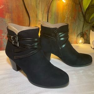 Elegant Black Ankle Boots